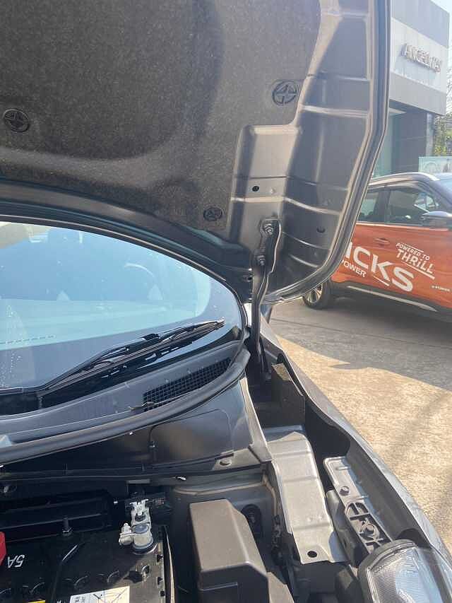 Nissan  1.0T VL CVT